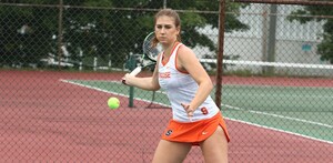 Anna Shkudun fell in No. 1 singles on Sunday, 7-5, 6-0. She and Gabriela Knutson dominated in No. 2 singles just a few hours earlier.